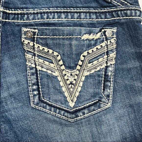 Vigoss | Factory Distressed Denim Capri’s - Picture 8 of 9